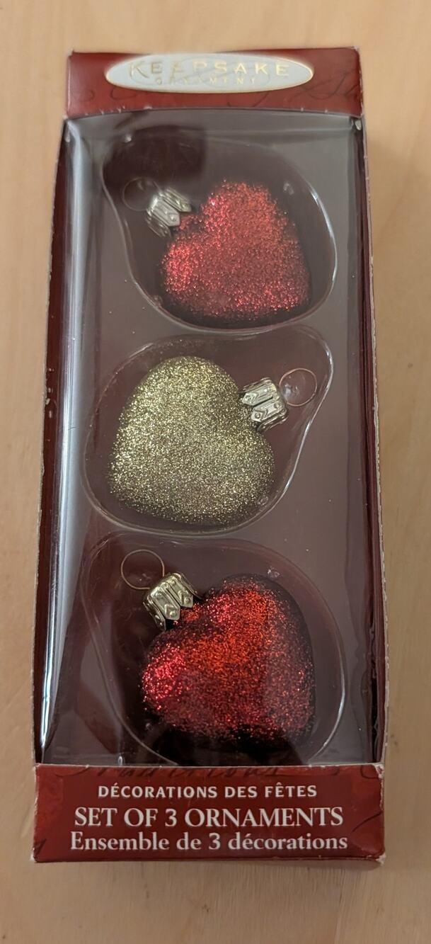 🧨NWT Hallmark Keepsake Heart Ornaments